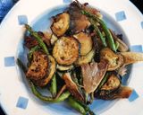 Foto del paso 5 de la receta: Espárragos trigueros, calabacín y setas llanegas en Wok