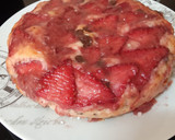 Foto del paso 5 de la receta: Bizcocho de Yogurt de fresas con pepitas de cacao