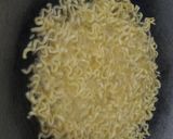 Foto langkah ke 4 dari resep Camilan Mie Goreng.