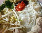 Gambar langkah 3 resipi Bihun Bakso Sapi.