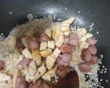 Foto del paso 4 de la receta: Arroz con pollo, salchichas y picada catalana