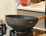 Foto langkah ke 4 dari resep Nasi Goreng Hong Kong.