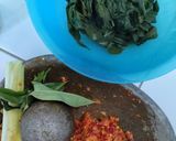 Foto langkah ke 2 dari resep Sayur daun singkong Santan.