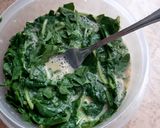 Foto del paso 2 de la receta: En honor a Popeye el marino espinaca huevo y sabor