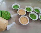 Foto langkah ke 4 dari resep Bolu Pisang Pandan Kukus Mekar.