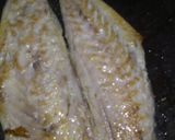 Foto del paso 6 de la receta: Jurel al ajillo con alcachofas salteadas con jamon..,
