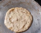 A picture of step 3 of Banana pancake.