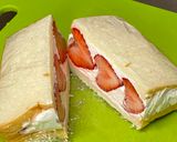 A picture of step 5 of Strawberry Sandwich.