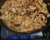 Foto del paso 4 de la receta: Pollo con champiñones en crema keto