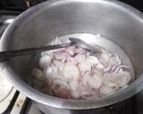 A picture of step 1 of Bhindi ka salun.