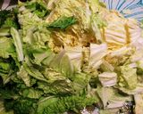 A picture of step 2 of Melt-in-Your-Mouth Napa Cabbage and Pork Udon Hot Pot.