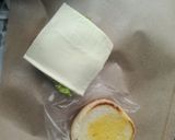 Foto langkah ke 2 dari resep Burger praktis.
