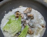 A picture of step 3 of Sweet and Spicy Oyster Omelet.