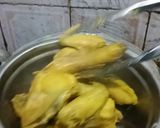 Foto langkah ke 2 dari resep Ayam goreng keremes.