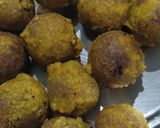 A picture of step 11 of Mundri kothu moong dal balls.