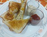 A picture of step 4 of Chicken ranchi dressing sauce sandwiches.
