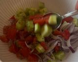 Foto del passaggio 5 della ricetta Fresca insalata con cetrioli