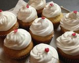 Foto del paso 10 de la receta: Cupcakes de limón, rellenos con leche condensada y topping de merengue