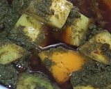 A picture of step 4 of Green coriander & potato curry.