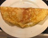 Hình bước làm 4 của món Bánh Crepe với hoa quả