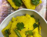 A picture of step 5 of Semolina Dhokla.