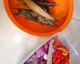 Foto langkah ke 1 dari resep 53. Tongkol Suwir Kemangi Nyemek.