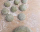 Foto del passaggio 6 della ricetta Gnocchi di lattuga ripieni di ricotta e salmone