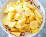 Hình bước làm 2 của món Potato Cheese Balls - Khoai tây bọc phô-mai chiên giòn  🍥