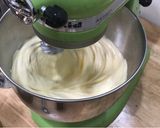 Foto langkah ke 1 dari resep Cake Potong Jadul #kuenatal #resepbuttercream #homemadebylita.
