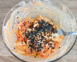 Foto langkah ke 2 dari resep Kuro Kani Dynamite.