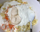 Foto del paso 4 de la receta: Ensaladilla de manzana y palitos de cangrejo