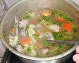 Foto langkah ke 5 dari resep Sup ayam Thailand.