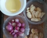 Foto langkah ke 1 dari resep Bumbu Dasar Putih.