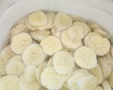 A picture of step 2 of Banana fries.