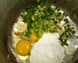 Foto langkah ke 1 dari resep Martabak telur #tantanganakhirtahun #masakditahunbaru.