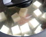 A picture of step 2 of Super Easy ▶▶ Tofu and Wakame Miso Soup.