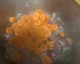 Foto del paso 3 de la receta: Pechuga de pollo con champiñones y apio