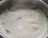A picture of step 2 of Chaler Payesh / Bengali Kheer.