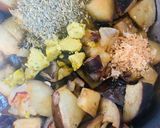 Foto del paso 2 de la receta: ARROZ CREMOSO CON BERENJENAS Y DOS QUESOS 🧀🫕🧀🍆🍚🍄‍🟫🍆🍚🌽