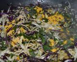 Foto del paso 4 de la receta: Repollo y Guisantes Salteado