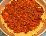 Foto langkah ke 4 dari resep Meat Lover Pizza.