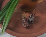Foto langkah ke 4 dari resep Wedang teh PaKur (Pandan kurma).