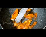 A picture of step 5 of Chicken Cheese Omelette.