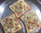 A picture of step 4 of Bread Pizza.