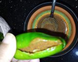 A picture of step 4 of Stuff Chilli Chicken Rice.