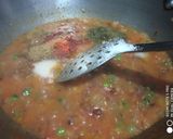 A picture of step 2 of Laccha parantha with bharta.