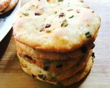 A picture of step 3 of Onion methi puri.