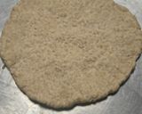 Foto del paso 3 de la receta: Pizza Fugazzeta Casera Integral Argentina