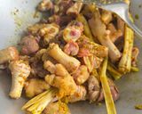 Gambar langkah 3 resipi Rendang Kacang Panjang & Hati Pedal Ayam.