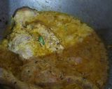 A picture of step 2 of Black pepper and curry leaves chicken.